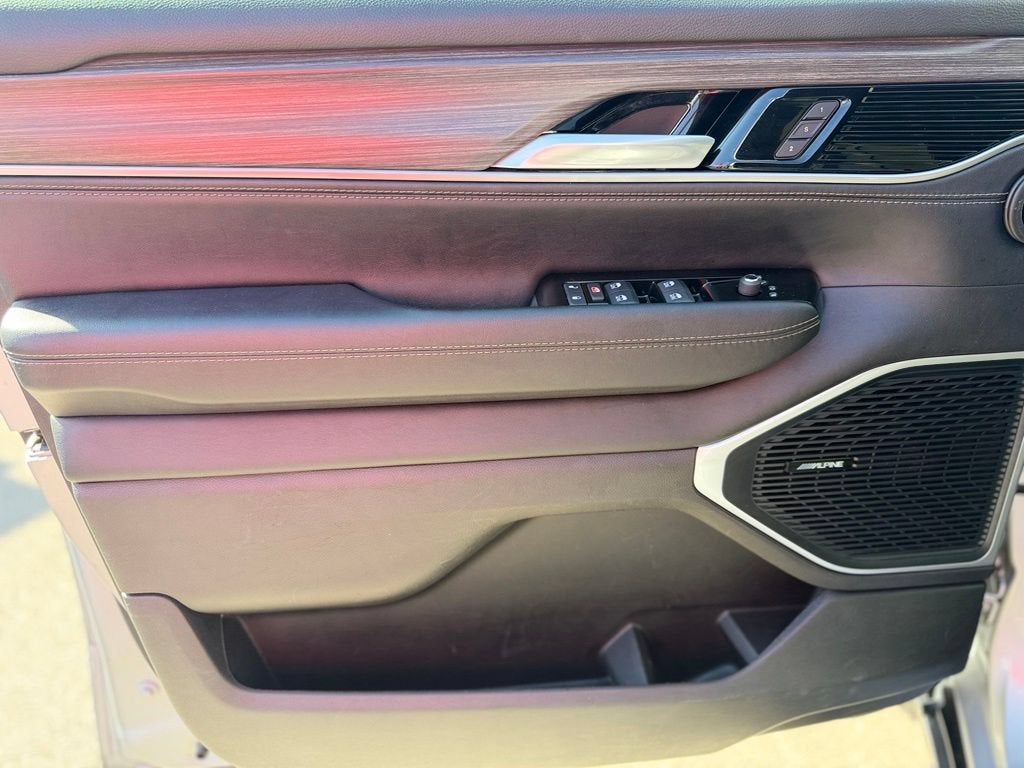 2024 Jeep Wagoneer L Series II
