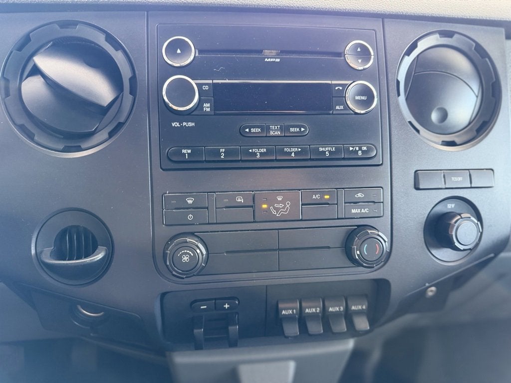 2011 Ford Super Duty F-550 DRW XL