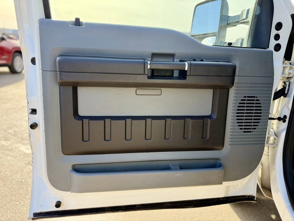 2011 Ford Super Duty F-550 DRW XL