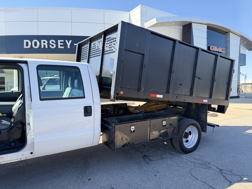 2011 Ford Super Duty F-550 DRW XL