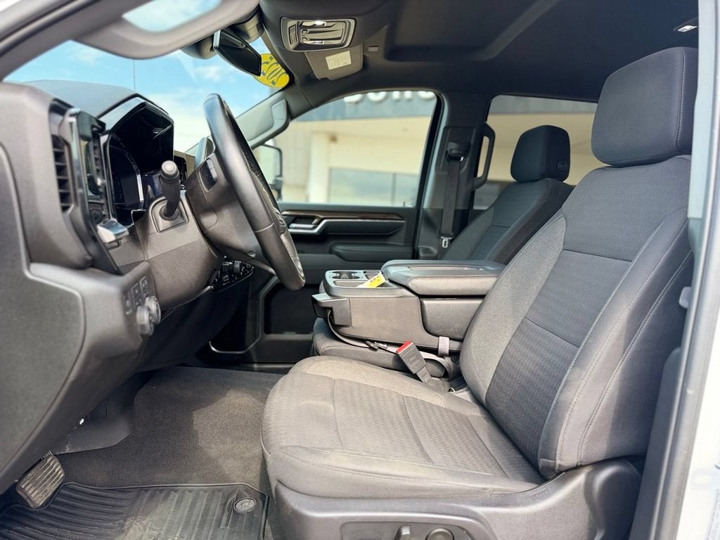 2025 Chevrolet Silverado 3500 HD LT