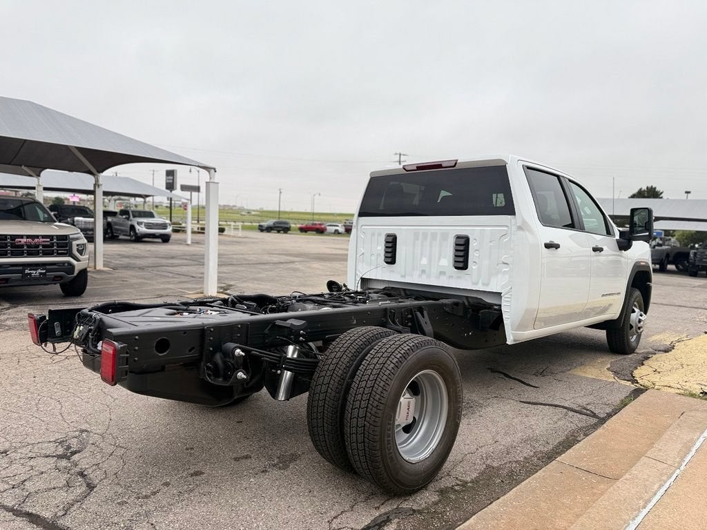 2026 GMC Sierra 3500 HD Chassis Cab Pro