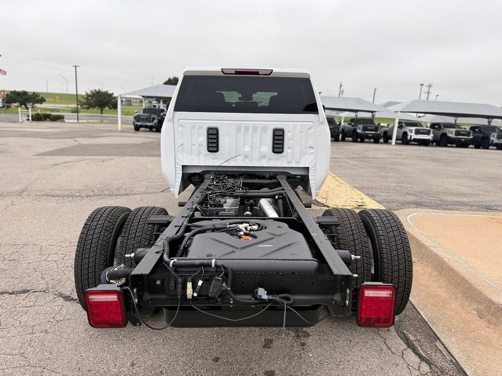 2026 GMC Sierra 3500 HD Chassis Cab Pro