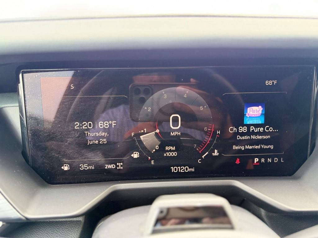 2025 GMC Acadia AT4