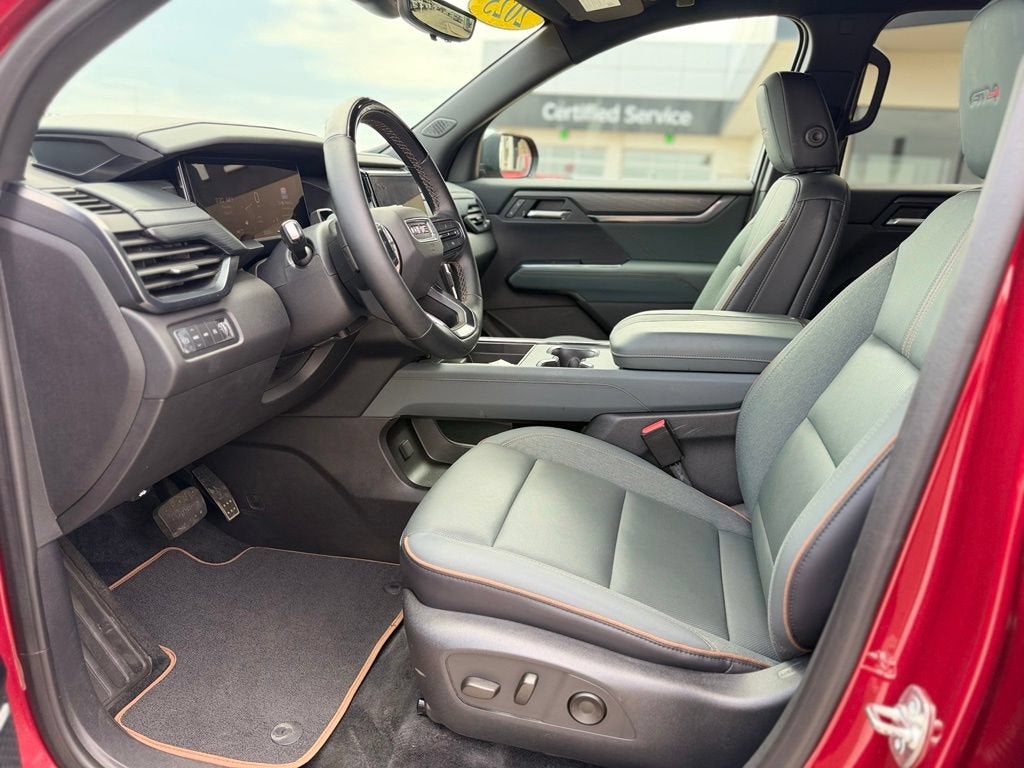 2025 GMC Acadia AT4
