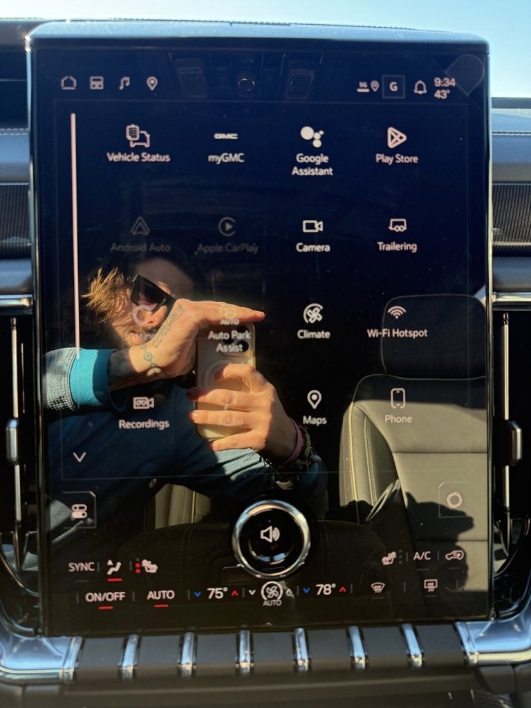 2026 GMC Yukon Elevation