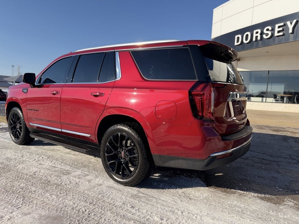 2023 GMC Yukon SLT