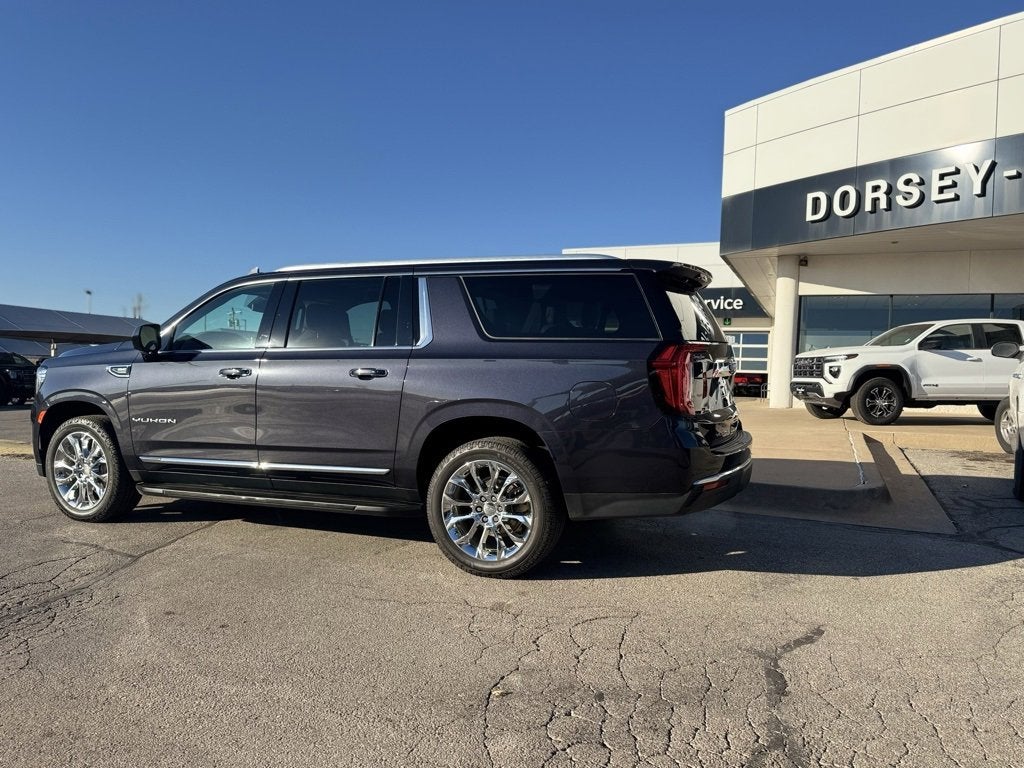 2023 GMC Yukon XL SLT
