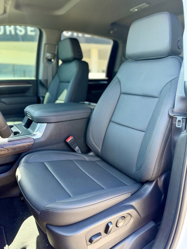 2025 GMC Sierra 2500 HD SLT