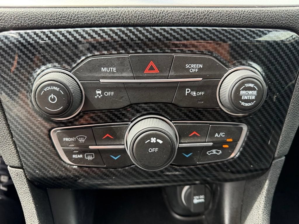 2020 Dodge Charger SXT