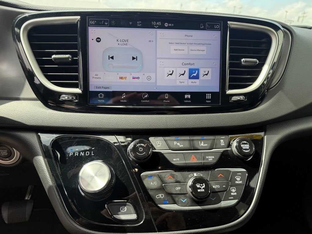 2025 Chrysler Pacifica Select