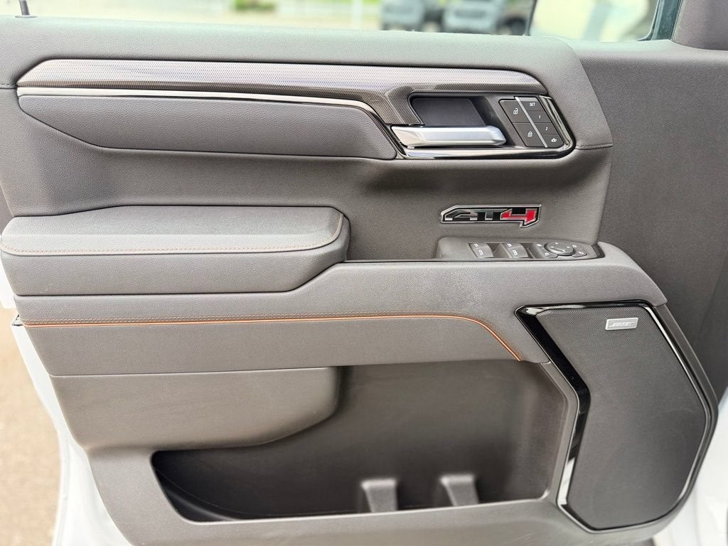 2025 GMC Sierra 1500 AT4