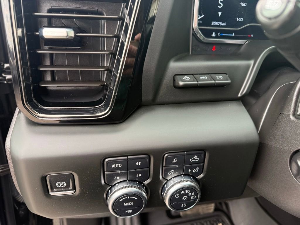 2024 GMC Sierra 1500 AT4