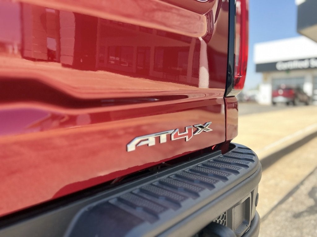 2023 GMC Sierra 1500 AT4X