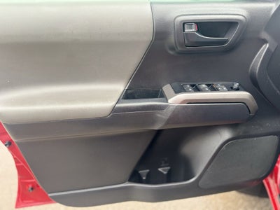 2022 Toyota Tacoma 4WD SR