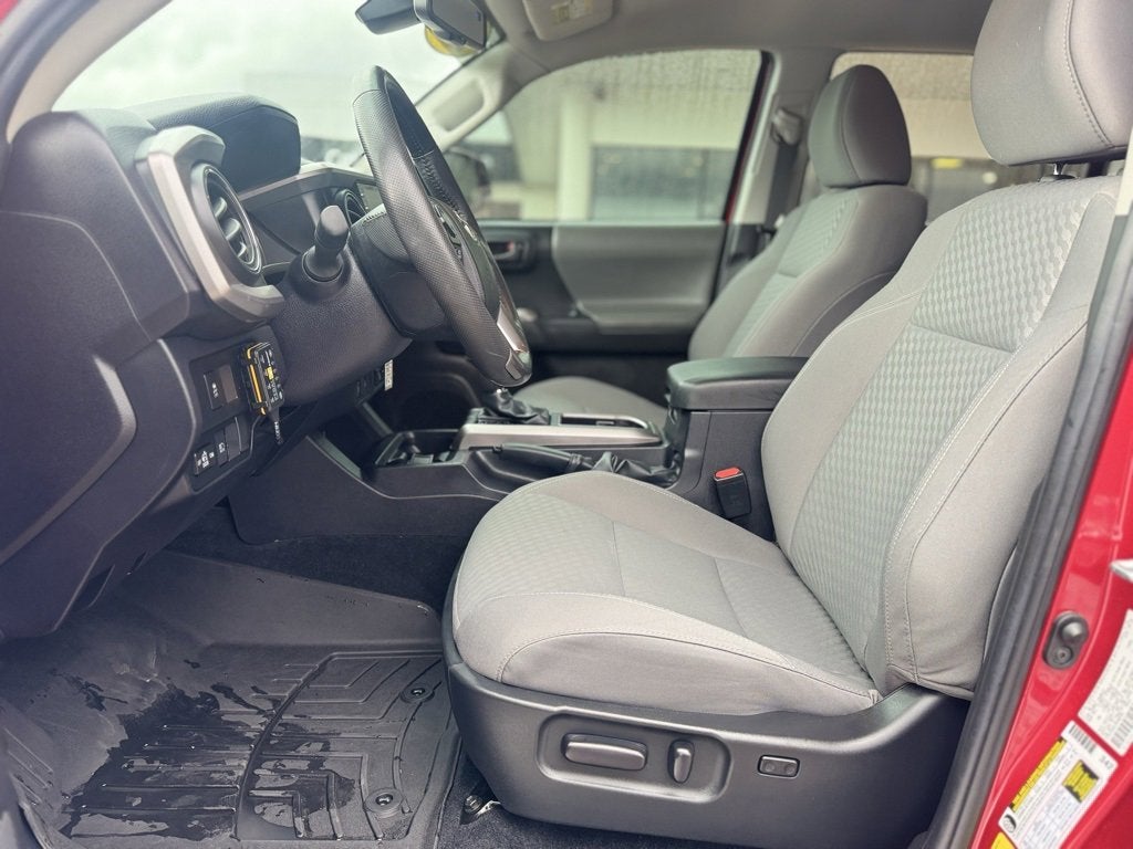 2022 Toyota Tacoma 4WD SR