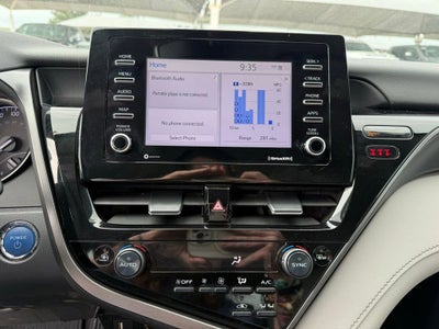 2022 Toyota Camry Hybrid SE