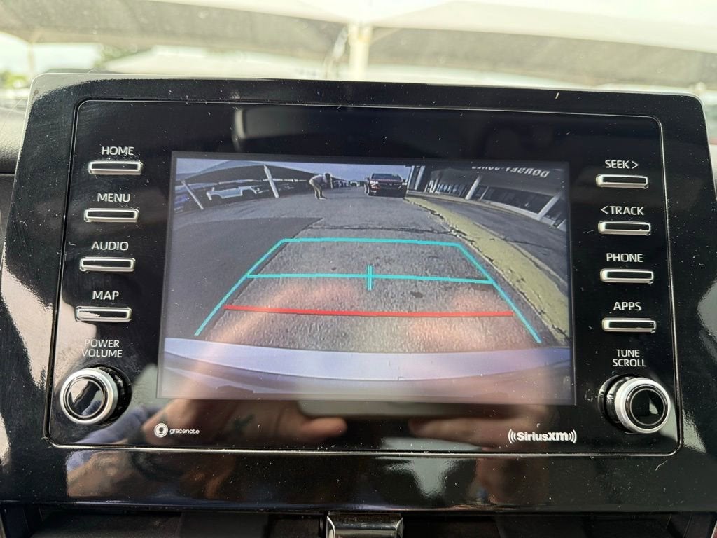 2022 Toyota Camry Hybrid SE