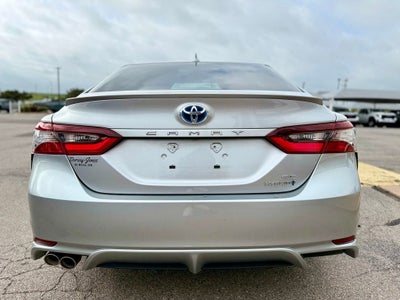 2022 Toyota Camry Hybrid SE