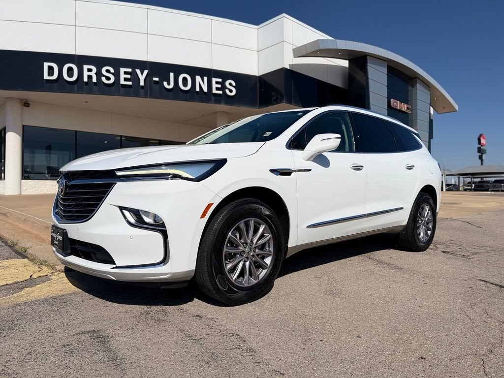 2023 Buick Enclave Essence