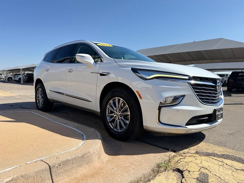 2023 Buick Enclave Essence