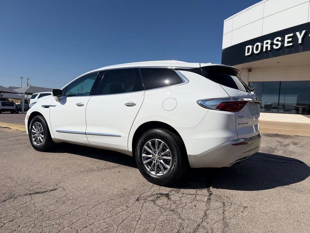 2023 Buick Enclave Essence