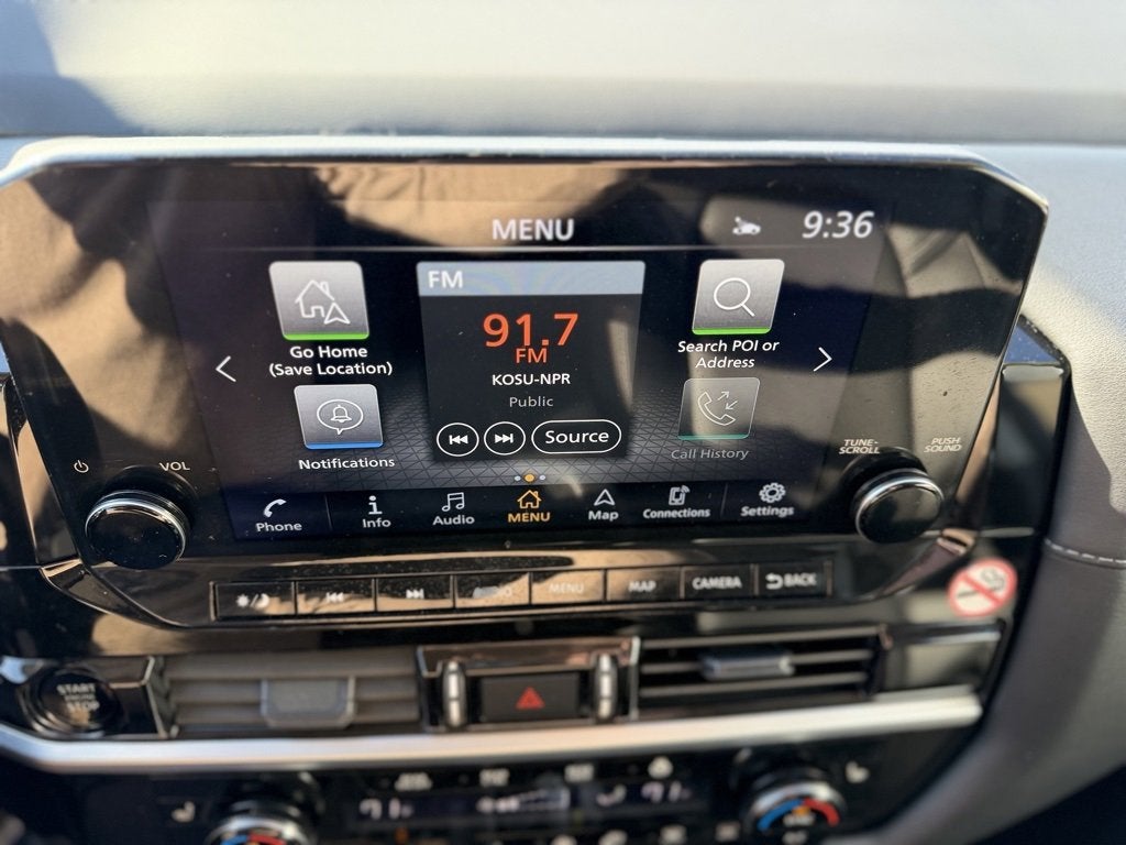 2025 Nissan Pathfinder SL