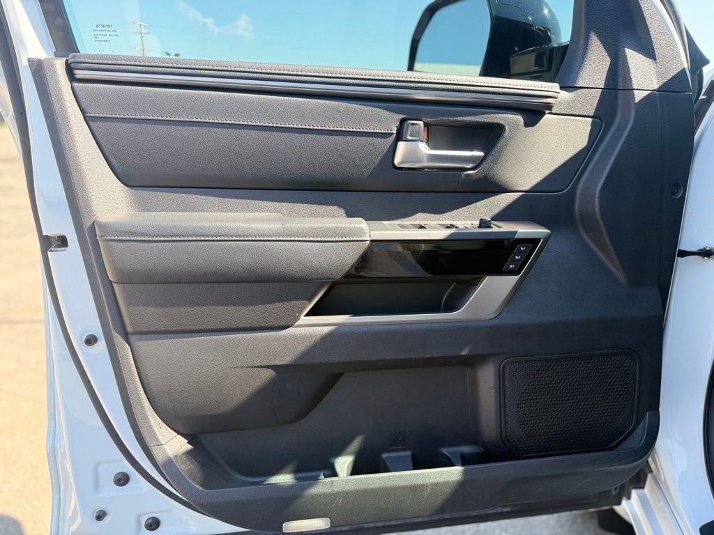 2024 Toyota Sequoia SR5