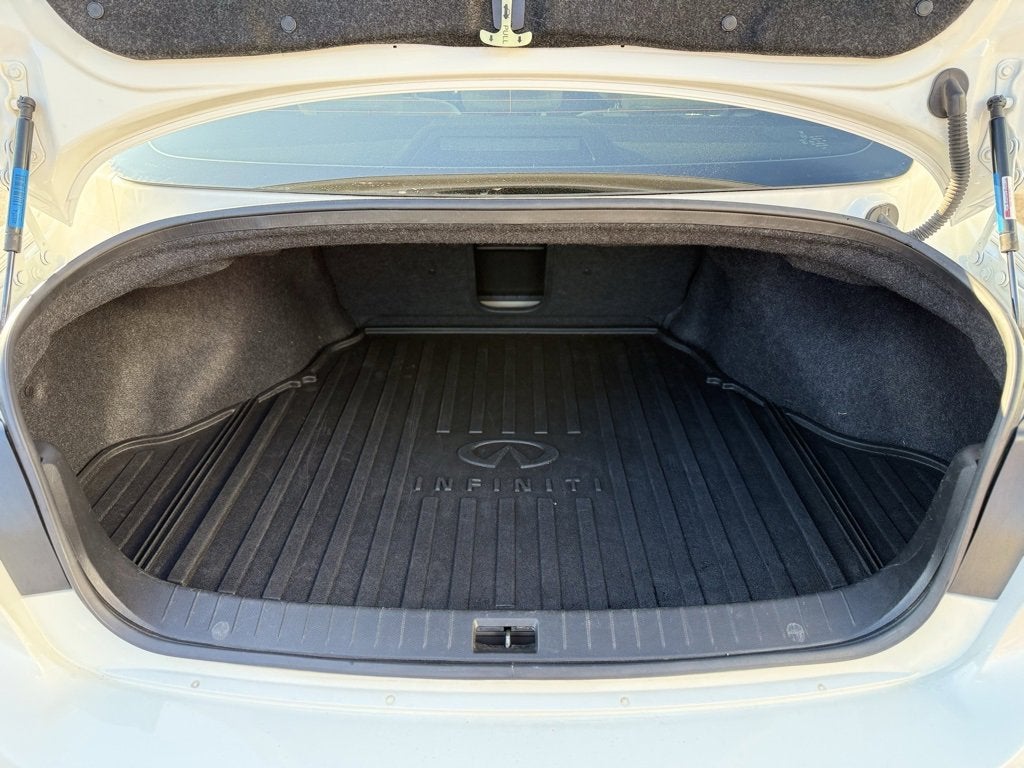 2015 INFINITI Q50 Premium