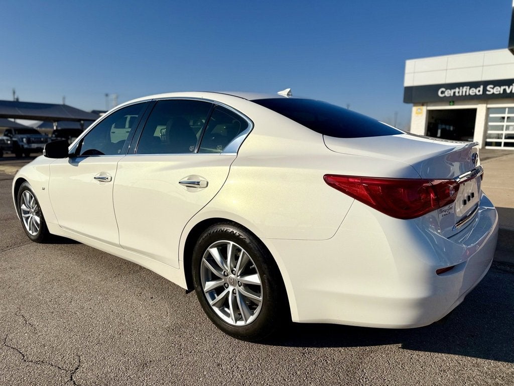 2015 INFINITI Q50 Premium