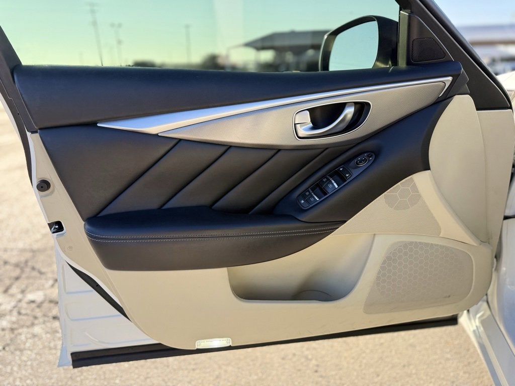 2015 INFINITI Q50 Premium