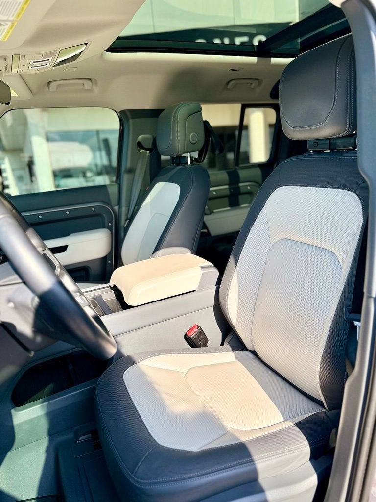 2023 Land Rover Defender X-Dynamic SE