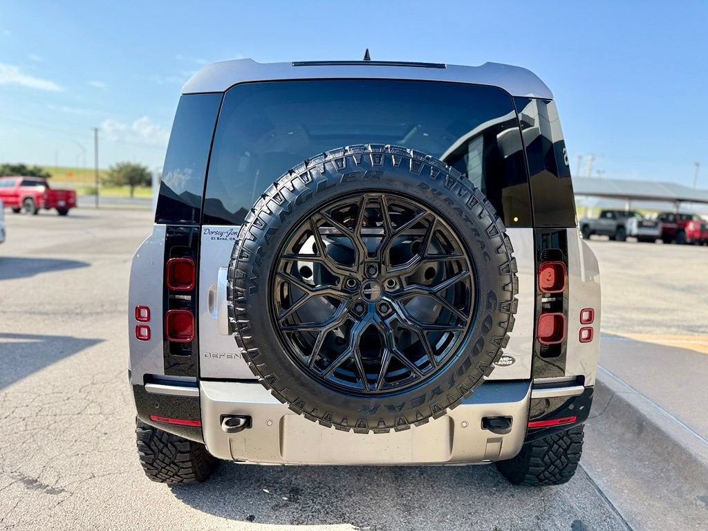 2023 Land Rover Defender X-Dynamic SE