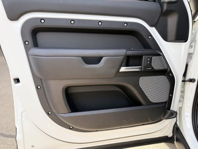 2024 Land Rover Defender Outbound