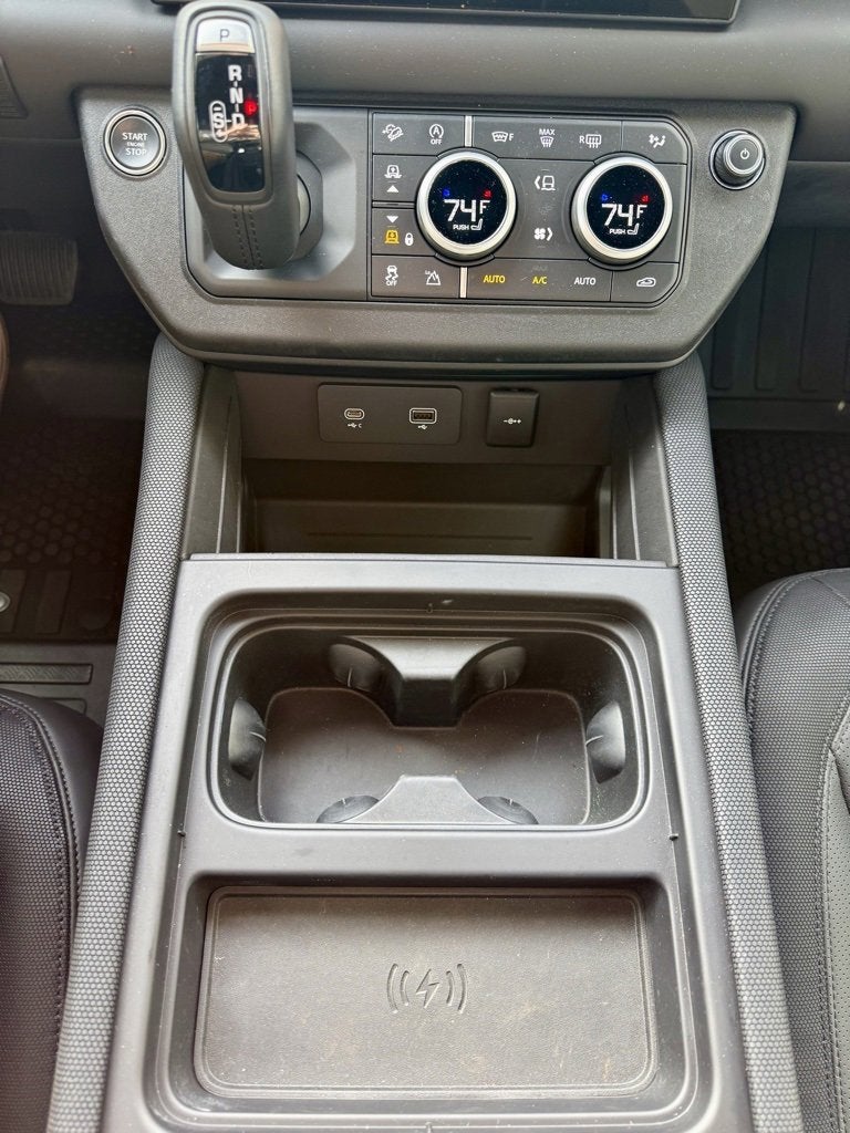 2024 Land Rover Defender Outbound