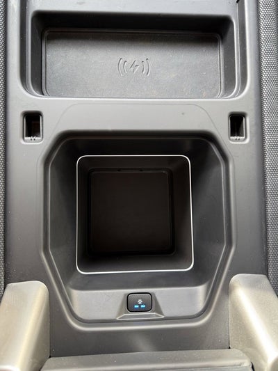 2024 Land Rover Defender Outbound