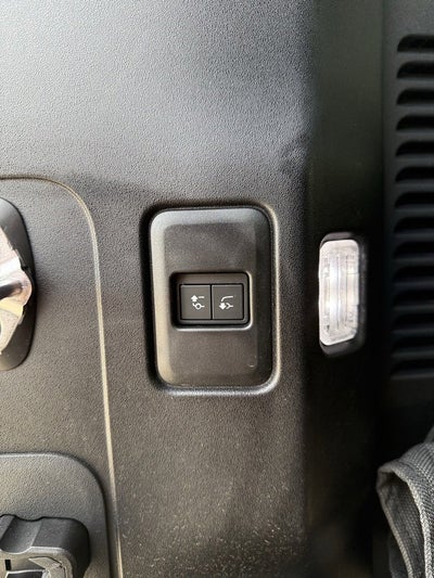 2024 Land Rover Defender Outbound