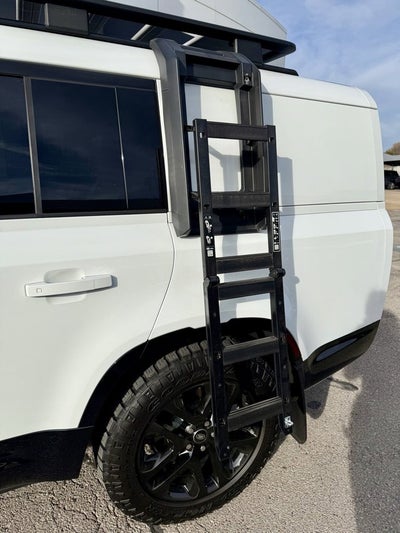 2024 Land Rover Defender Outbound