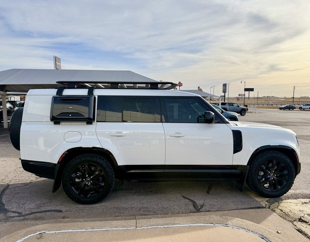 2024 Land Rover Defender Outbound