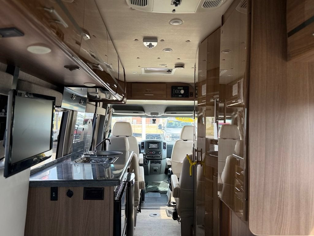 2015 Mercedes-Benz Sprinter Chassis-Cabs 2WD REG CAB 170"