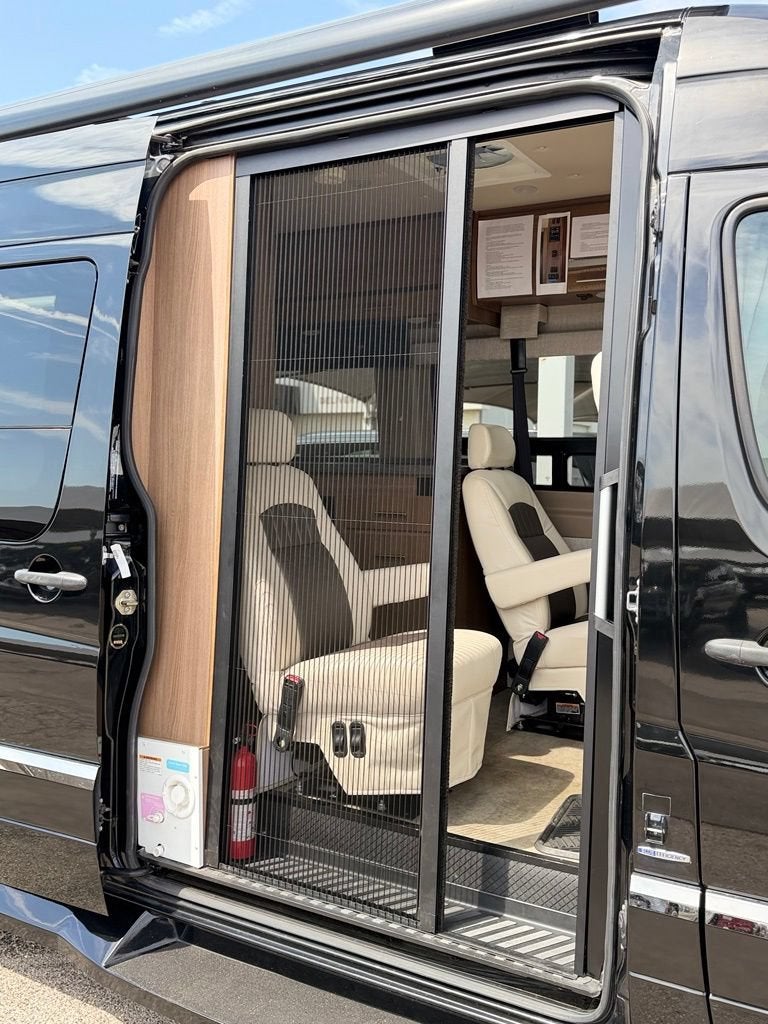 2015 Mercedes-Benz Sprinter Chassis-Cabs 2WD REG CAB 170"