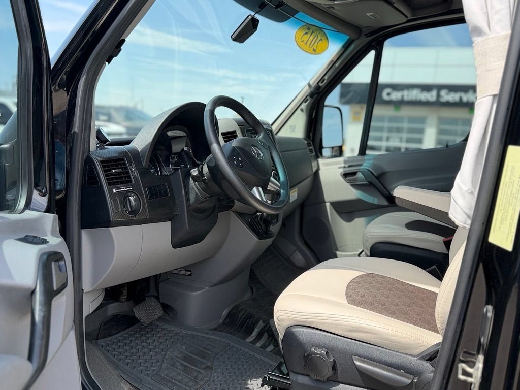 2015 Mercedes-Benz Sprinter Chassis-Cabs 2WD REG CAB 170"